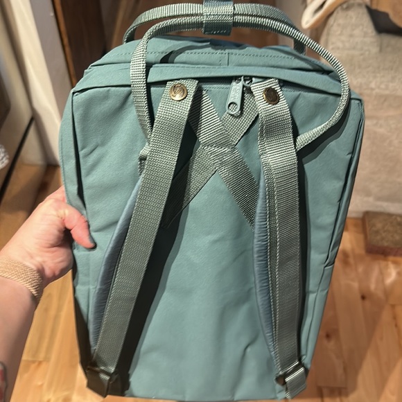 New with tags Fjall Raven Kanken Backpack - Picture 2 of 4